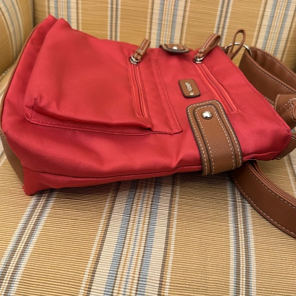 Fun Roots nylon shoulder crossbody bag with generous pockets. - Picture 3 of 10